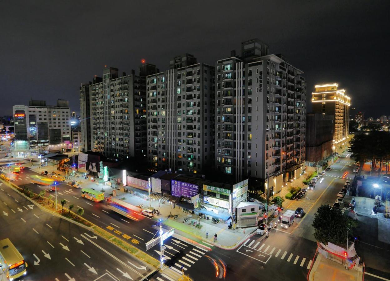 Modern Inn Taichung Exteriör bild
