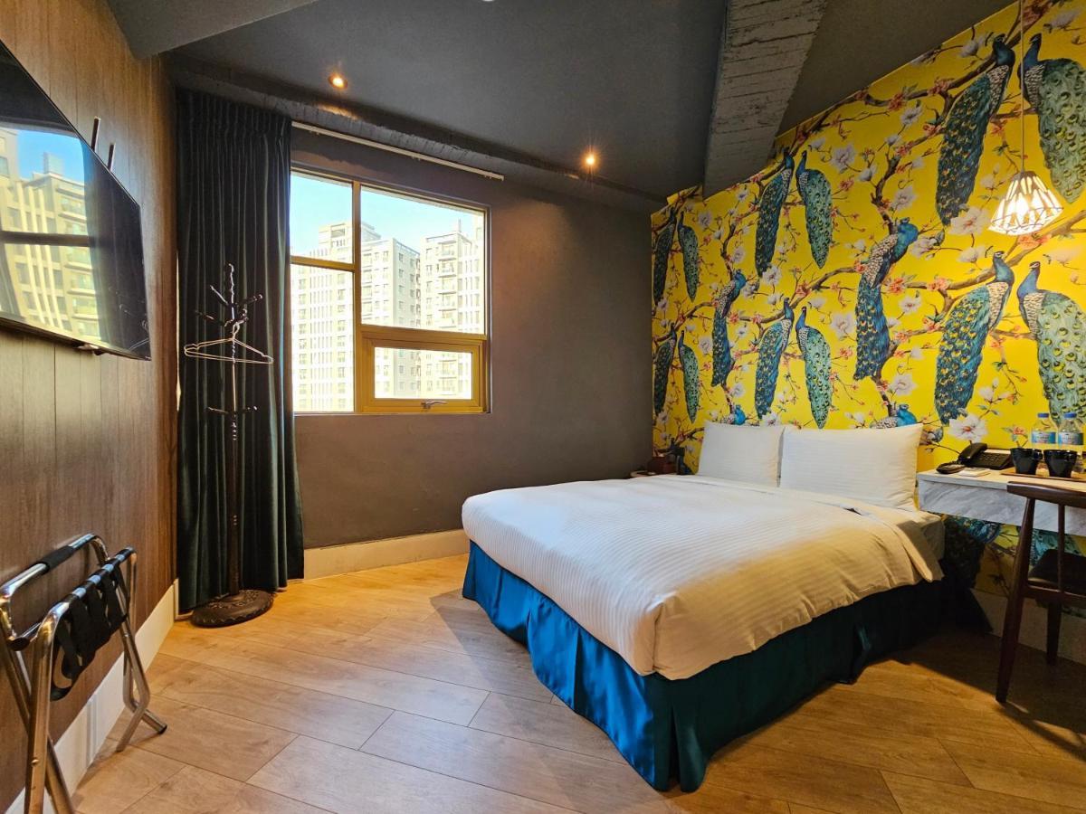 Modern Inn Taichung Exteriör bild