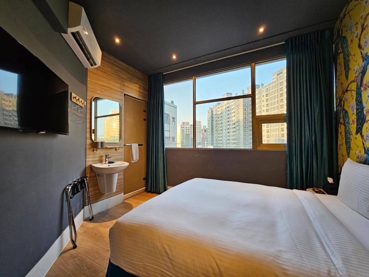 Modern Inn Taichung Exteriör bild