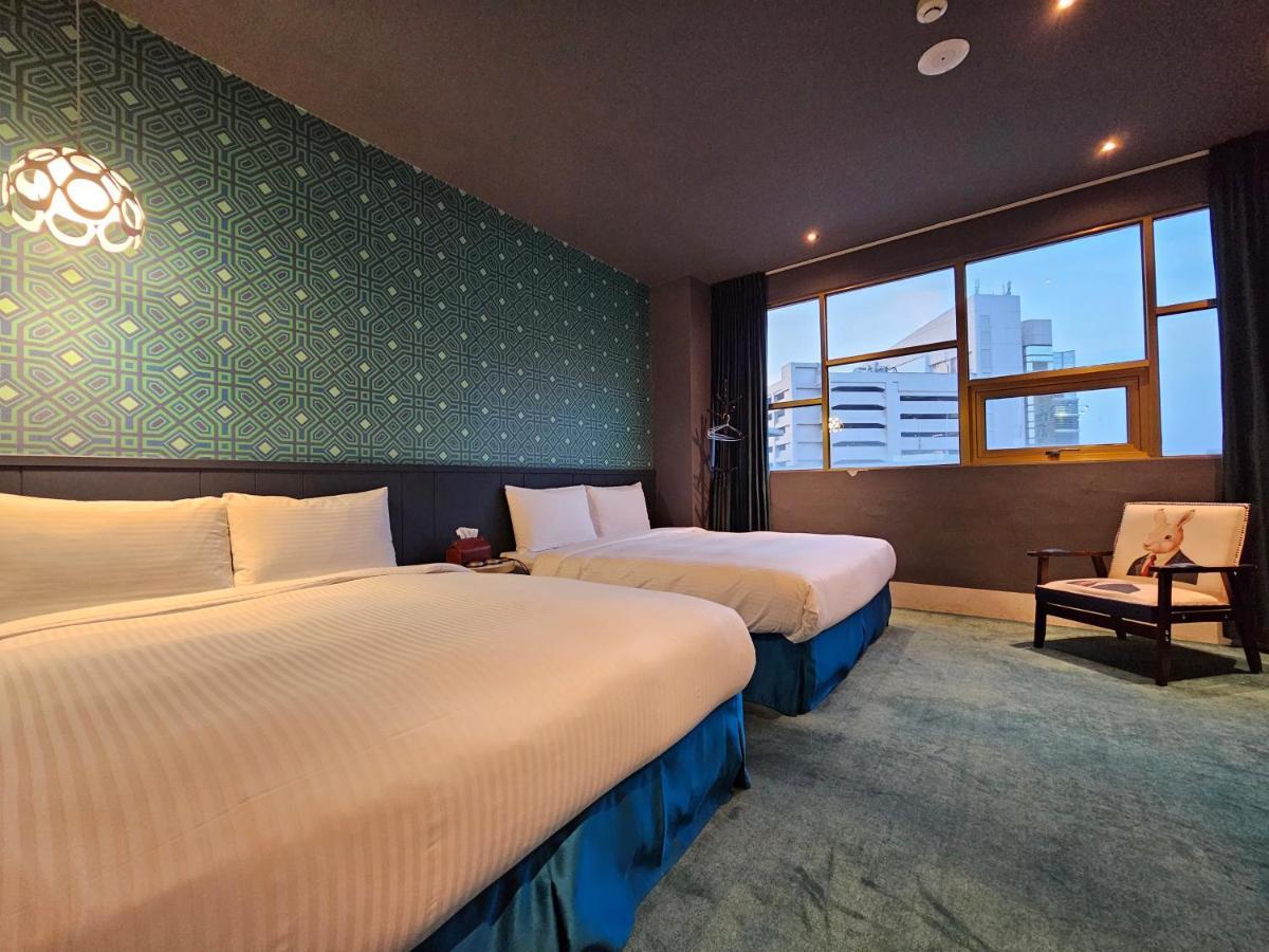 Modern Inn Taichung Exteriör bild