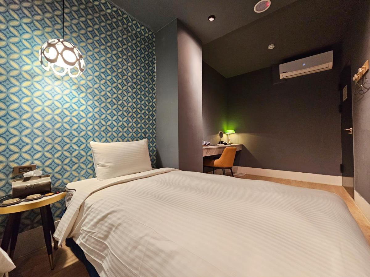 Modern Inn Taichung Exteriör bild