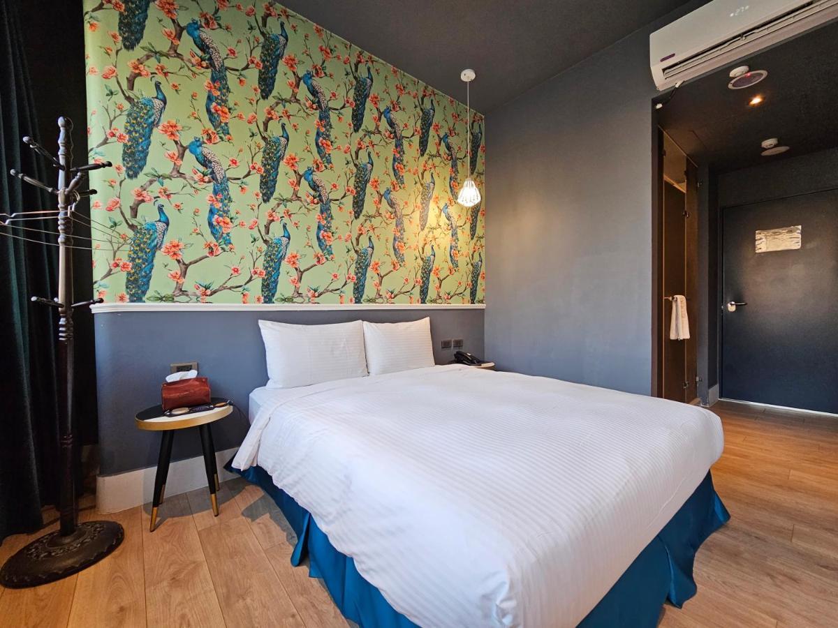 Modern Inn Taichung Exteriör bild